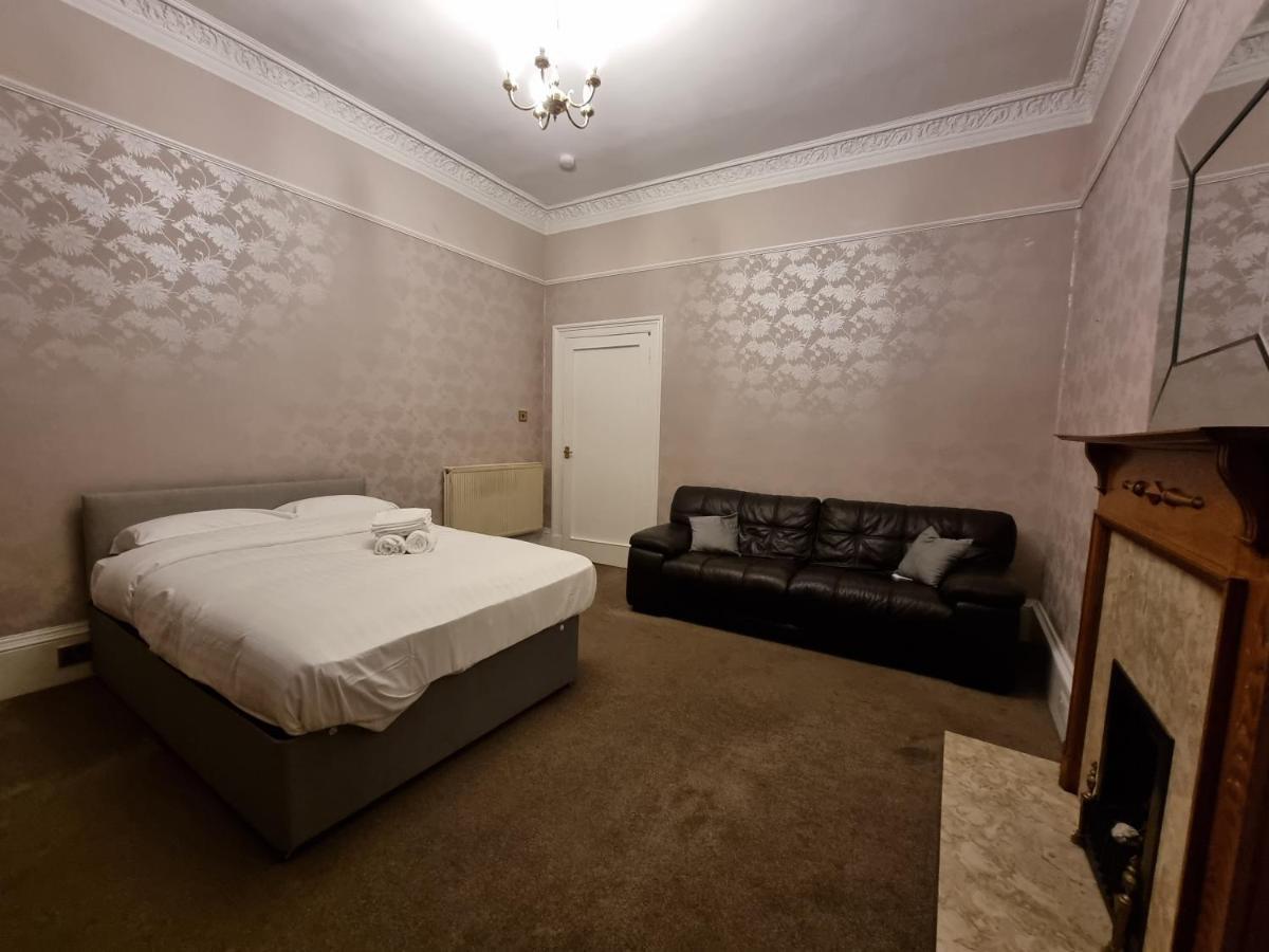 Bright 3 Bedroom Edinburgh City Apt Zewnętrze zdjęcie