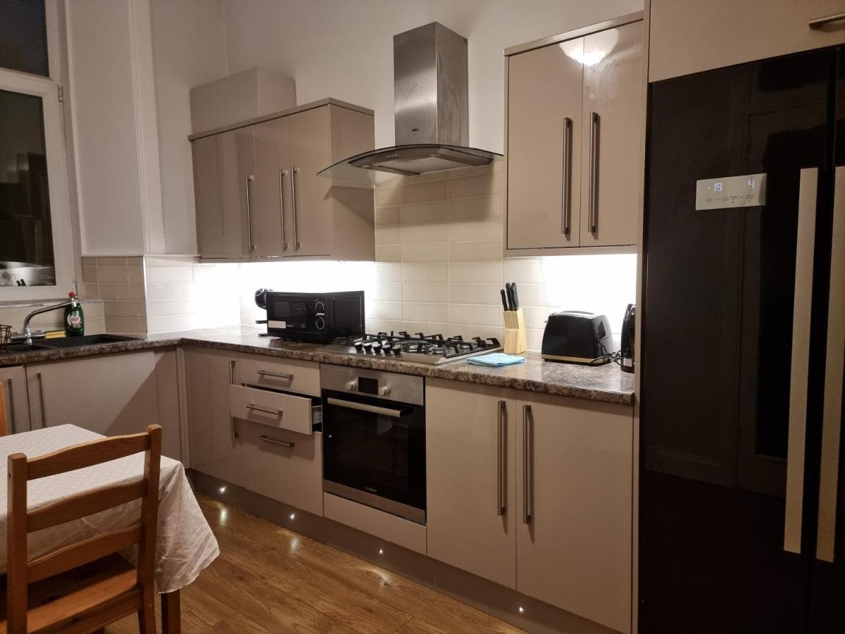 Bright 3 Bedroom Edinburgh City Apt Zewnętrze zdjęcie